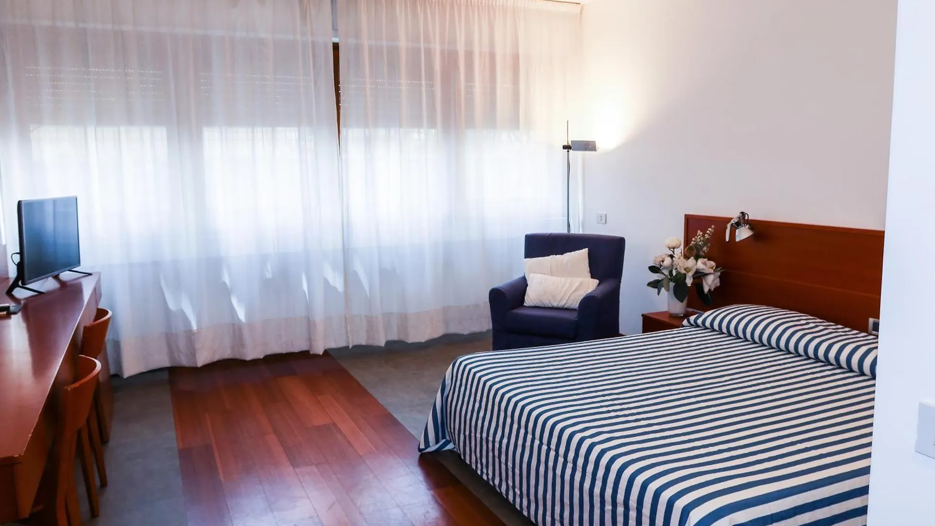 Marbela Apartments & Suites Palermo Aparthotel